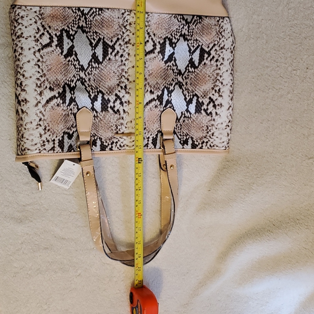 NWT Faux Snakeskin Tote . LG Handbag - Picture 16 of 16